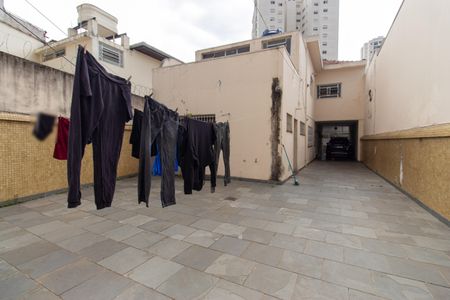 Casa à venda com 275m², 3 quartos e 3 vagas Casa à venda com 275m², 3 quartos e 3 vagasQuintal