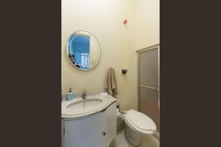 Casa à venda com 275m², 3 quartos e 3 vagas Casa à venda com 275m², 3 quartos e 3 vagasLavabo