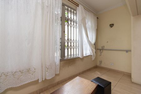 Casa à venda com 275m², 3 quartos e 3 vagas Casa à venda com 275m², 3 quartos e 3 vagasSala