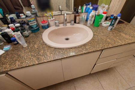 Casa à venda com 275m², 3 quartos e 3 vagas Casa à venda com 275m², 3 quartos e 3 vagasBanheiro