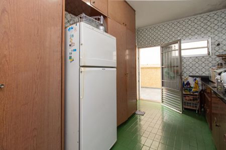 Casa à venda com 275m², 3 quartos e 3 vagas Casa à venda com 275m², 3 quartos e 3 vagasCozinha