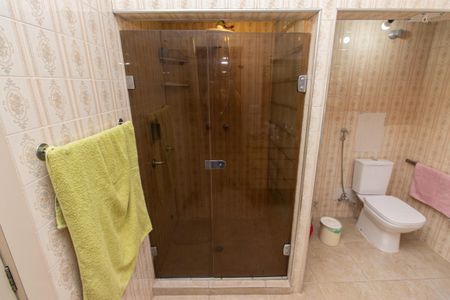 Casa à venda com 275m², 3 quartos e 3 vagas Casa à venda com 275m², 3 quartos e 3 vagasBanheiro