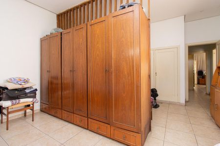 Casa à venda com 275m², 3 quartos e 3 vagas Casa à venda com 275m², 3 quartos e 3 vagasSuíte