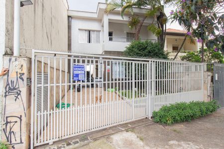Casa à venda com 275m², 3 quartos e 3 vagas Casa à venda com 275m², 3 quartos e 3 vagasFachada da casa