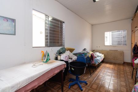 Casa à venda com 275m², 3 quartos e 3 vagas Casa à venda com 275m², 3 quartos e 3 vagasEdícula - Quarto