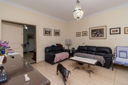 Casa à venda com 275m², 3 quartos e 3 vagas Casa à venda com 275m², 3 quartos e 3 vagasSala