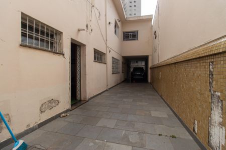 Casa à venda com 275m², 3 quartos e 3 vagas Casa à venda com 275m², 3 quartos e 3 vagasQuintal