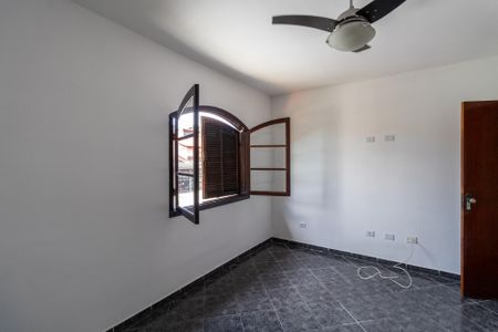 Casa à venda com 80m², 2 quartos e 2 vagas Casa à venda com 80m², 2 quartos e 2 vagasQuarto 1