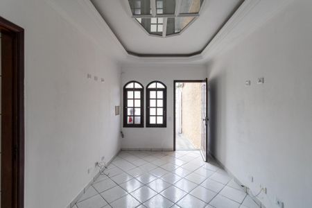 Casa à venda com 80m², 2 quartos e 2 vagas Casa à venda com 80m², 2 quartos e 2 vagasSala