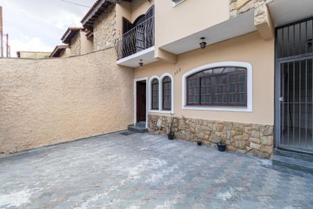 Casa à venda com 80m², 2 quartos e 2 vagas Casa à venda com 80m², 2 quartos e 2 vagasGaragem