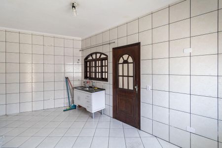 Casa à venda com 80m², 2 quartos e 2 vagas Casa à venda com 80m², 2 quartos e 2 vagasCozinha