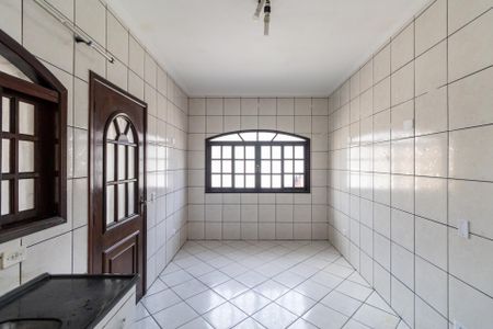 Casa à venda com 80m², 2 quartos e 2 vagas Casa à venda com 80m², 2 quartos e 2 vagasCozinha