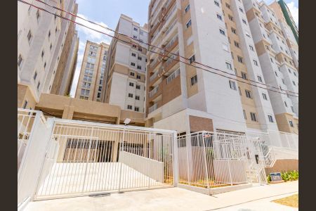 Apartamento para alugar com 42m², 2 quartos e 1 vaga Apartamento para alugar com 42m², 2 quartos e 1 vagaFachada