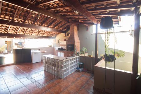 Casa para alugar com 156m², 4 quartos e 3 vagas Casa para alugar com 156m², 4 quartos e 3 vagasChurrasqueira