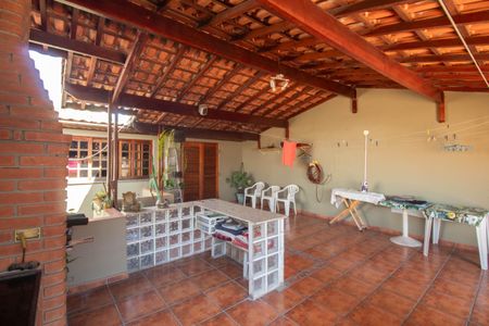 Casa para alugar com 156m², 4 quartos e 3 vagas Casa para alugar com 156m², 4 quartos e 3 vagasChurrasqueira