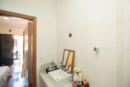 Casa para alugar com 156m², 4 quartos e 3 vagas Casa para alugar com 156m², 4 quartos e 3 vagasBanheiro da Suíte 1