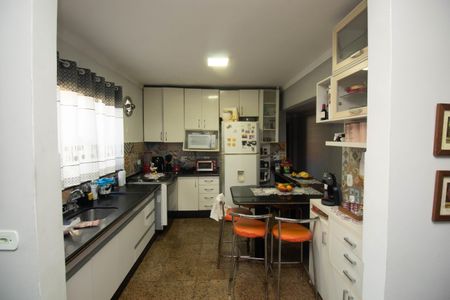 Casa para alugar com 156m², 4 quartos e 3 vagas Casa para alugar com 156m², 4 quartos e 3 vagasCozinha