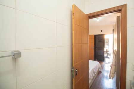 Casa para alugar com 156m², 4 quartos e 3 vagas Casa para alugar com 156m², 4 quartos e 3 vagasBanheiro da Suíte 1