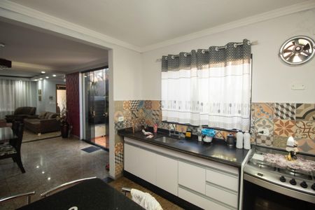 Casa para alugar com 156m², 4 quartos e 3 vagas Casa para alugar com 156m², 4 quartos e 3 vagasCozinha