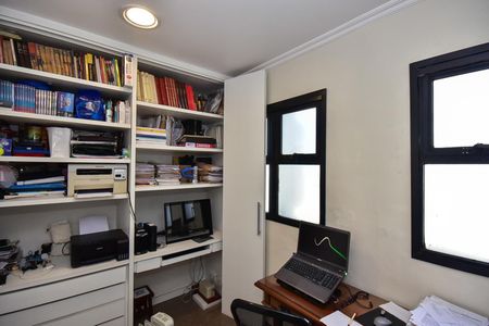 Apartamento à venda com 600m², 3 quartos e 5 vagasQuarto de Serviço