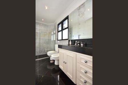 Apartamento à venda com 600m², 3 quartos e 5 vagasBanheiro Suíte 2