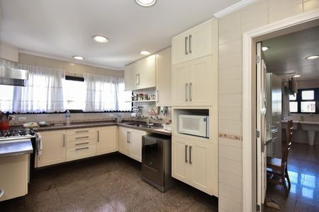 Apartamento à venda com 600m², 3 quartos e 5 vagasCozinha