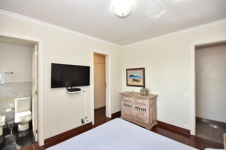 Apartamento à venda com 600m², 3 quartos e 5 vagasSuíte 1