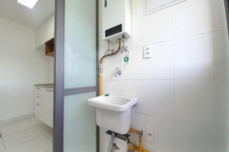 Apartamento para alugar com 67m², 2 quartos e 1 vagaÁrea de Serviço