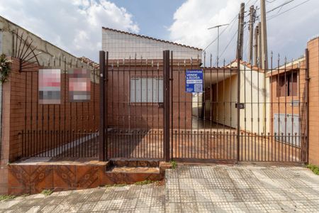 Casa à venda com 90m², 2 quartos e 1 vaga Casa à venda com 90m², 2 quartos e 1 vagaFachada+Placa