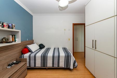 Apartamento à venda com 189m², 4 quartos e 2 vagas Apartamento à venda com 189m², 4 quartos e 2 vagasQuarto 4