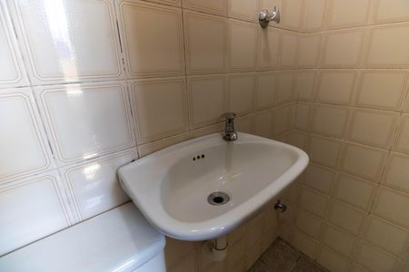 Apartamento à venda com 100m², 2 quartos e 1 vaga Apartamento à venda com 100m², 2 quartos e 1 vagaBanheiro de serviço