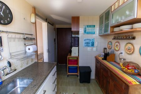 Apartamento à venda com 100m², 2 quartos e 1 vaga Apartamento à venda com 100m², 2 quartos e 1 vagaCozinha