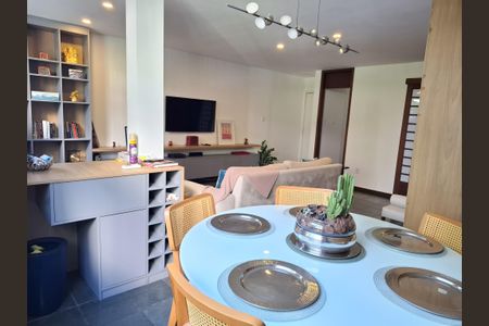 Apartamento à venda com 92m², 2 quartos e 1 vagaSala de Jantar