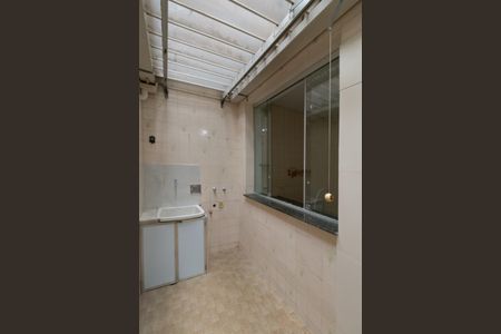 Casa para alugar com 62m², 2 quartos e 1 vagaÁrea de Serviço