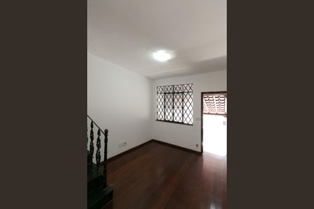 Casa para alugar com 62m², 2 quartos e 1 vagaSala