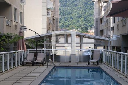 Apartamento à venda com 60m², 3 quartos e 1 vaga Apartamento à venda com 60m², 3 quartos e 1 vagaÁrea comum - Piscina