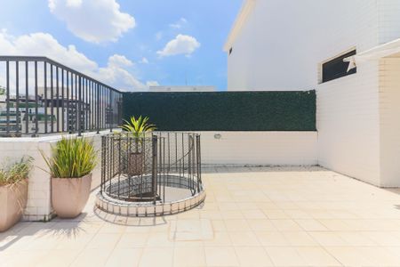 Apartamento à venda com 144m², 2 quartos e 2 vagasCobertura