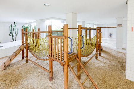 Apartamento à venda com 144m², 2 quartos e 2 vagasÁrea comum - Playground