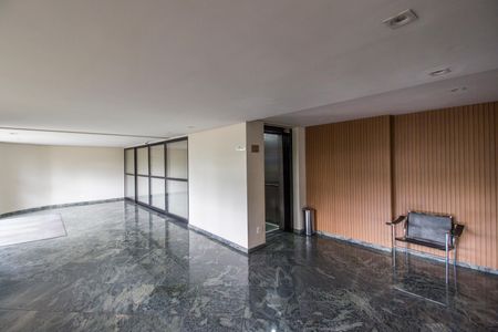Apartamento para alugar com 220m², 3 quartos e 3 vagasÁrea comum - Hall social