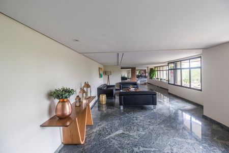 Apartamento para alugar com 220m², 3 quartos e 3 vagasÁrea comum - Hall social