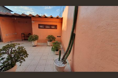 Casa para alugar com 315m², 4 quartos e 3 vagas Casa para alugar com 315m², 4 quartos e 3 vagasÁrea Externa