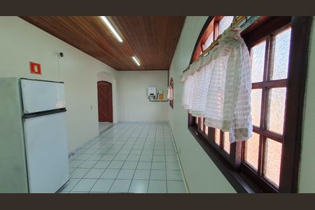 Casa para alugar com 315m², 4 quartos e 3 vagas Casa para alugar com 315m², 4 quartos e 3 vagasÁrea comum - Salão de festas