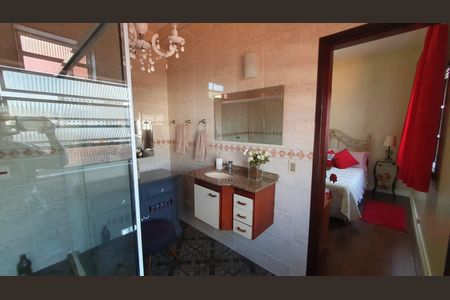 Casa para alugar com 315m², 4 quartos e 3 vagas