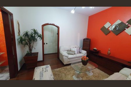 Casa para alugar com 315m², 4 quartos e 3 vagas Casa para alugar com 315m², 4 quartos e 3 vagasSala de Estar