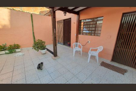 Casa para alugar com 315m², 4 quartos e 3 vagas Casa para alugar com 315m², 4 quartos e 3 vagasÁrea Externa