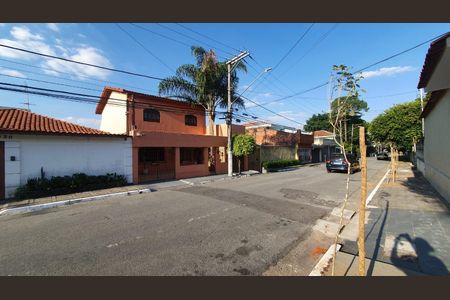 Casa para alugar com 315m², 4 quartos e 3 vagas Casa para alugar com 315m², 4 quartos e 3 vagasFachada