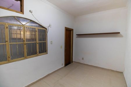 Casa à venda com 220m², 3 quartos e 1 vagaSuíte