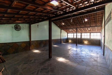 Casa à venda com 220m², 3 quartos e 1 vagaTerraço