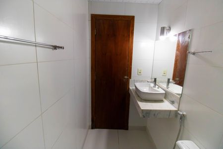 Casa à venda com 220m², 3 quartos e 1 vagaBanheiro Social