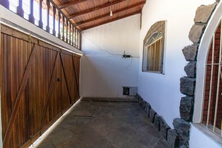 Casa à venda com 220m², 3 quartos e 1 vagaGaragem